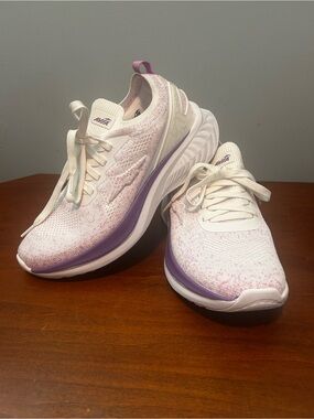 Avia Women's White,Lilac and pink Knit Walking Sneakers size 91/2